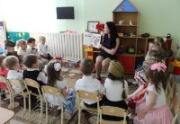 чтение книг в 2 младшей группе воспитатель Анна Владиславовна